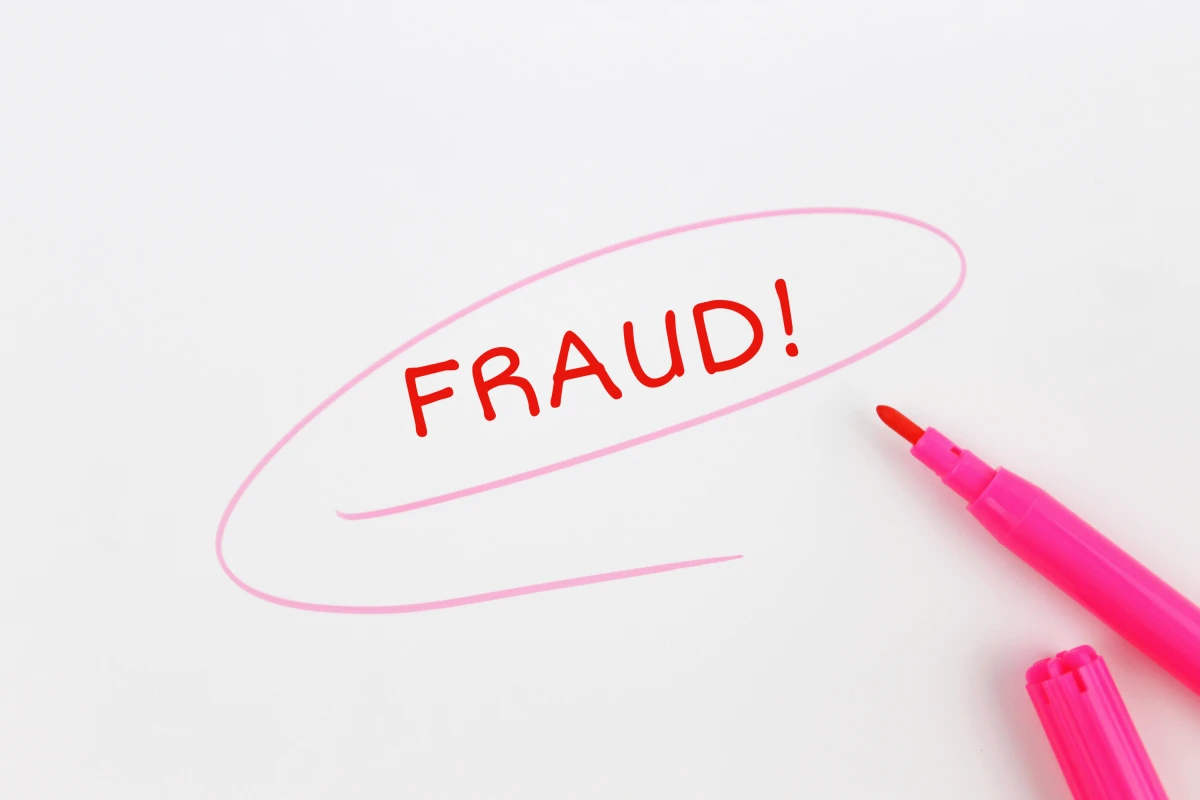Fraude aux cotisations sociales : Comprendre les sanctions et leurs implications